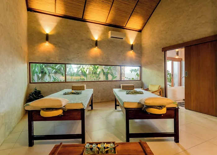 Sri Phala & 4* Sanur