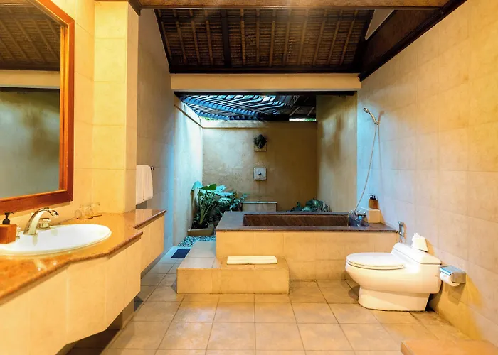 Sri Phala & 4* Sanur